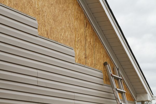 Loose Siding Replacement in Albuquerque