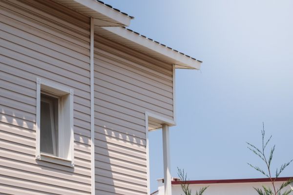 Cost of Vinyl Siding Hole Repair in Albuquerque